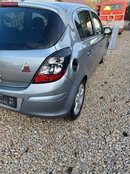 Rozpredám Opel Corsa D 1.2 63kw A12XER 2012 - 11