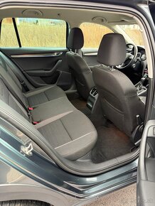 Škoda Octavia Combi 2.0 TDI Scout DSG 4x4 - 11