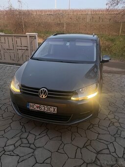 Volkswagen Sharan 2.0 TDI (Diesel) - 11