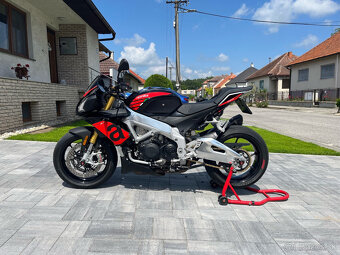 Aprilia TUONO V4 1100 RR - 11