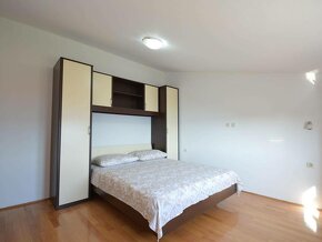 CHORVÁTSKO - Dom so 4 apartmánmi - MASLENICA, Zadar - 11