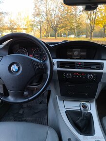 Bmw 320i - 11