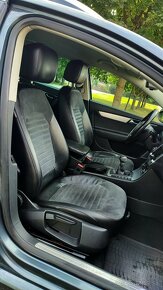 Volkswagen Passat kombi  2.0 TDI Highline - 11