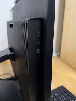 Lenovo Thinkcentre All in one počítač - I5 9gen 16/512 - 11