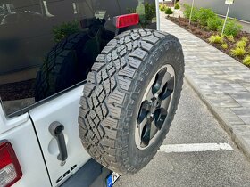 JEEP Wrangler Edícia POLAR - r.v.: 2015 - TOP STAV - 11