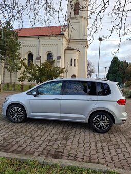 Volkswagen Touran 7 miestny - 11