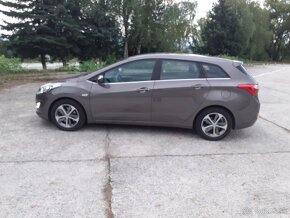 Hyundai i30 CRDI - 11