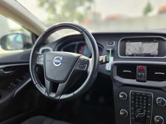 Volvo V40 D2 Momentum - 11