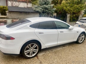 Tesla Model s60 - 11