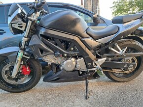 Suzuki SV 650 N - 11