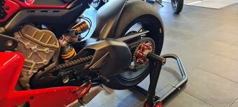 Ducati Panigale v4s 2024 - 11