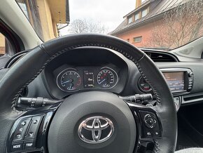 Toyota Yaris 1.5 VVT-iE - 11