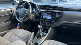 Predám Toyota Corolla sedan 1,6i odpočet dph,  1. majiteľ - 11