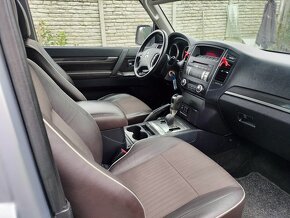 Mitsubishi Pajero 3.2 DiD 147KW AT/5  4x4 Uzávierka - 11