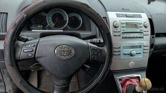 TOYOTA COROLLA VERSO 110 kw 2007r.v. - 11