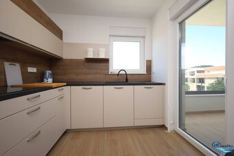 ☀Vodice(HR)-Kompletne zariadený 3 izbový apartmán 73 m2 v no - 11