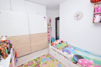 Predaj zariadený 3i RD, 300 m2 pozemok, Rajka - 11