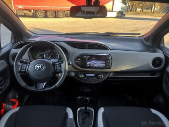 Toyota Yaris 1.5 Hybrid Style e-CVT - 11