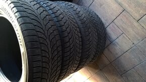 ZIMNÉ 225/60 R17 4 ks NOKIAN 6-7 mm a  4 ks BRIDGESTONE 6 mm - 11