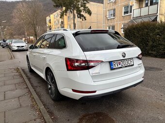 Škoda Superb Combi L&K 4x4 2.0 Tdi DSG - 11