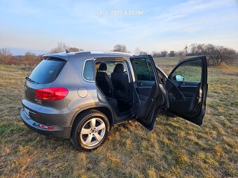 VW Tiguan 4x4 2.0TDi 103kW AT-7 DSG, Panorama strecha - 11