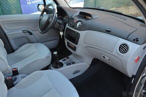 CITROEN C3 1,4 HDI 66kW EXCLUSIVE M5 - 12