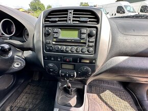 Toyota RAV4 2.0 D-4D 5D Sol 2 - 12