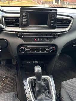 Kia Ceed 1.4 Silver - 12