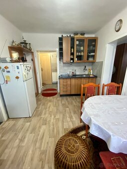 Rodinný dom v Krškanoch, okrajová časť Nitry. 702 m2 pozemok - 12