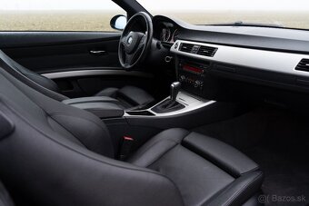 BMW E92 330i - 12