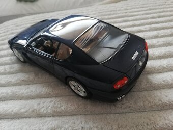 1:18 Mercedes 300 SEL , FERRARI 456  poskodne - 12