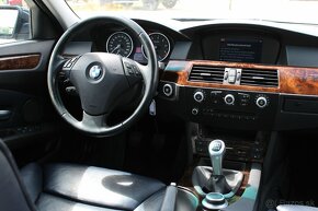 BMW Rad 5 525 xi - 12