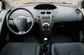 Toyota Yaris 1.33I Dual VVT-i Terra Cool - 12