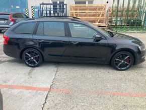 Škoda Octavia Combi 2.0 TFSI RS - 12