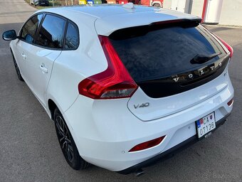 Volvo v40 model 2019 - 12