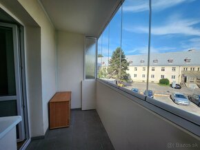 1 izb.byt, 30 m2 + veľká loggia, kom.rek,Dubnica n/V. - 12