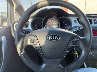 Kia Cee´d SW 1.6 CRDi VGT EX - 12