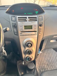 Toyota yaris 1,5 benz. 2007 automat - 12