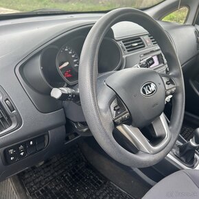 Kia Rio 1.25i - 12