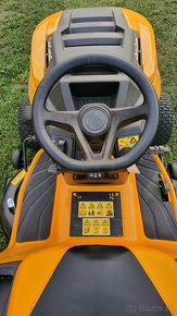 Záhradný traktor s bočným vyhadzovaním Cub Cadet XT2 PS107 - 12