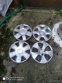 Puklice kryty kolies po kuse R13 R14" R15 R16 - 12