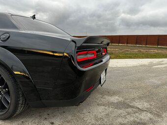 Dodge Challenger SRT Hellcat Widebody - 12