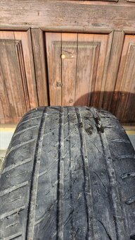 225/40 R18 - 12