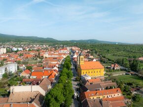 TOREA - POZEMOK NA PREDAJ - MODRA - PRÍRODA AJ CENTRUM NA DO - 12