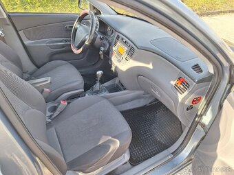 Kia Rio 1.4 LX - 12