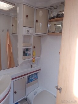 Predám karavan obytný príves Hobby 440 de Luxe - 12