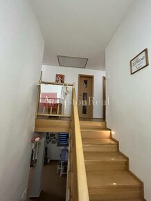 Predaj 4i RODINNÝ DOM s Terasou, poz. 890m2 v Sklabini - 12