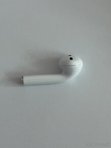 ORIGINAL AIRPODS 2 GENERÁCIA - 12