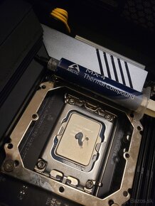 Predám TOP hernú PC stanica / i7 12700 + 32GB + VEGA RX 64 - 12