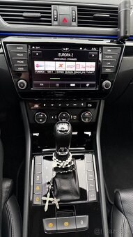 Skoda superb 3 2.0tdi L&K 4x4 DSG - 12